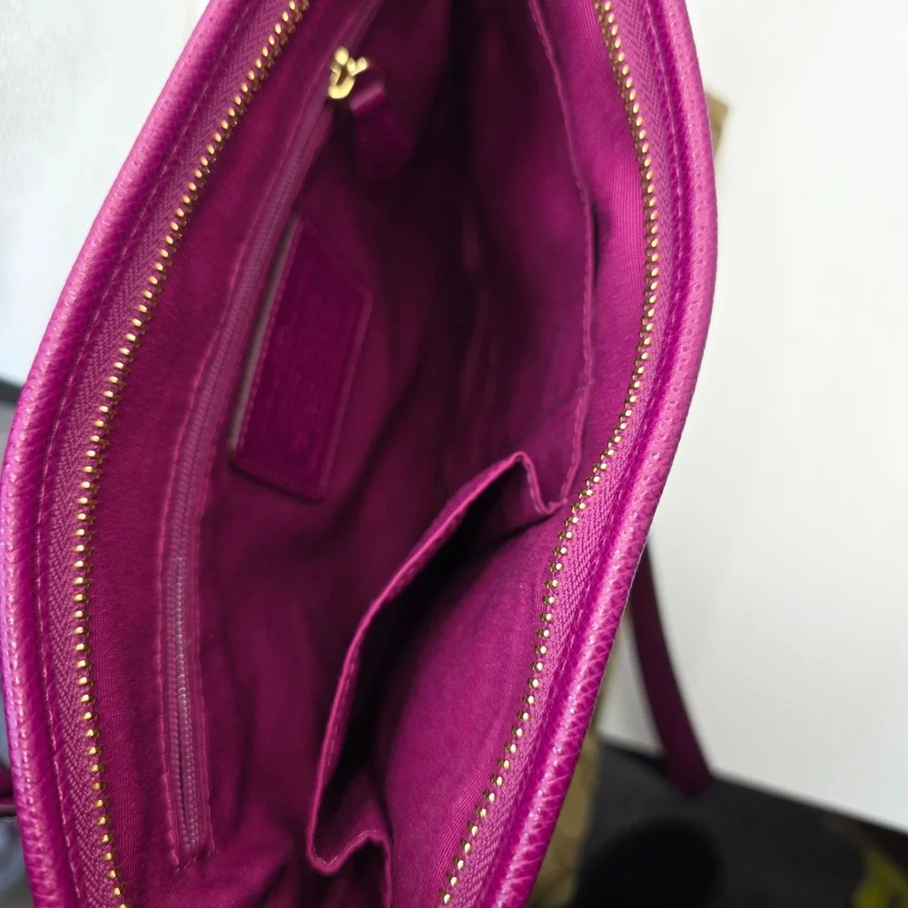 Coach Signature Canvas Crossbody Bag Khaki Magenta‎ Leather File Bag F29960